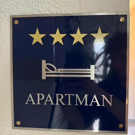 Sunfeather Apartman *