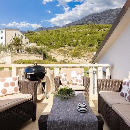 Sunfeather Apartman *