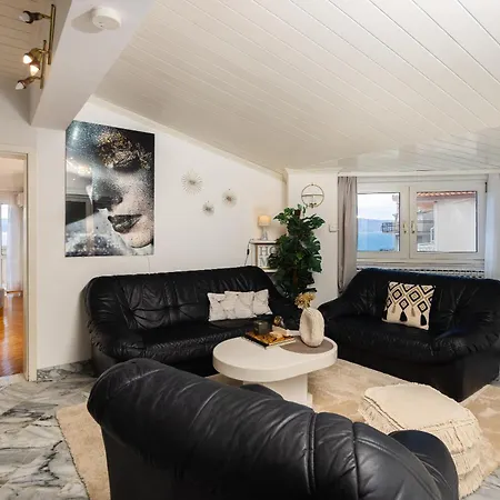 Sunfeather Apartment